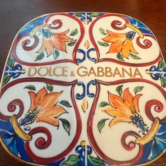 Dolce & Gabbana Solar Glow Ultra light bronzing powder, Desert. New in Box! - Picture 2 of 3